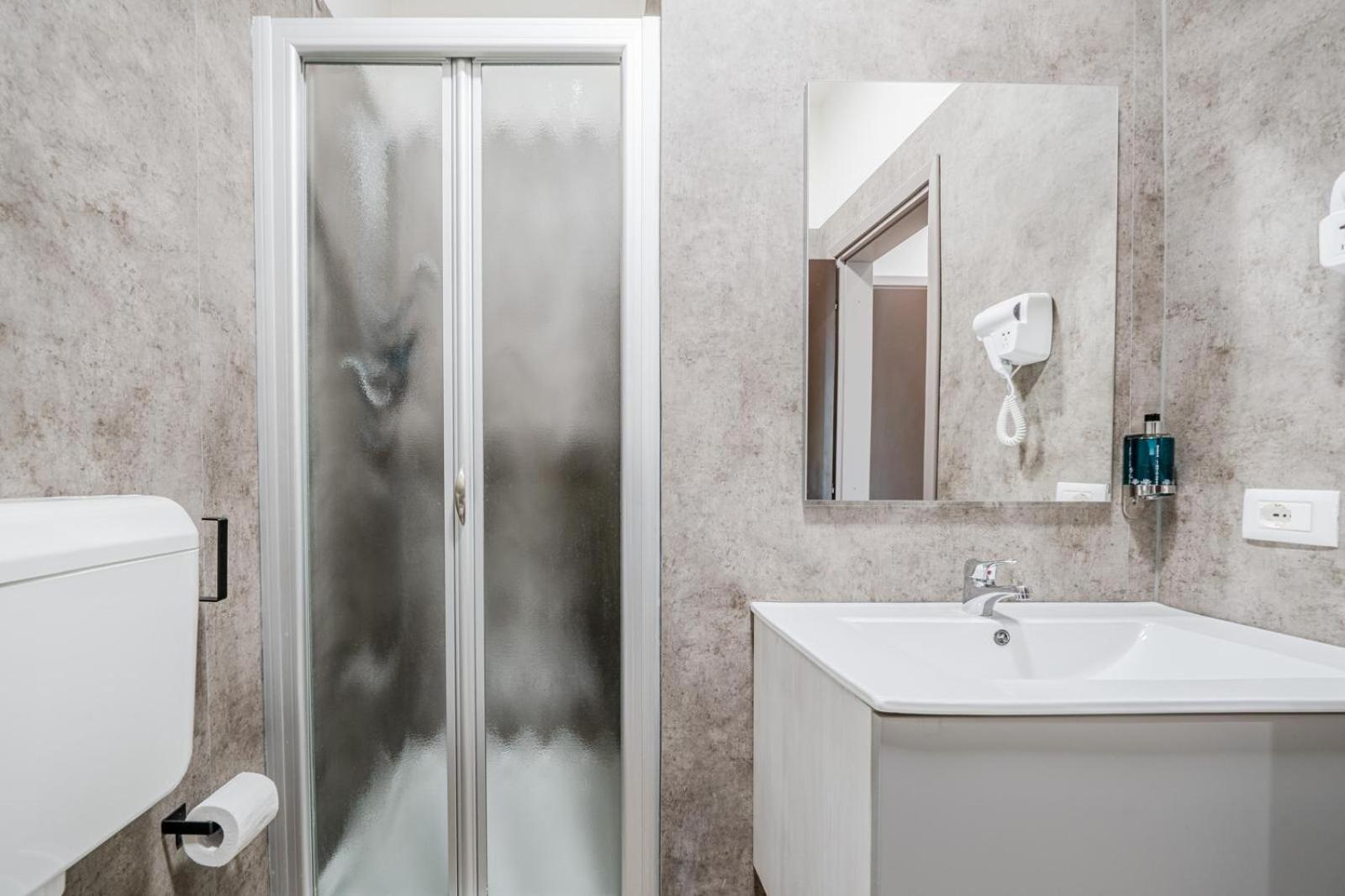 Confidence Hotel San Silvestro San Prospero Ngoại thất bức ảnh